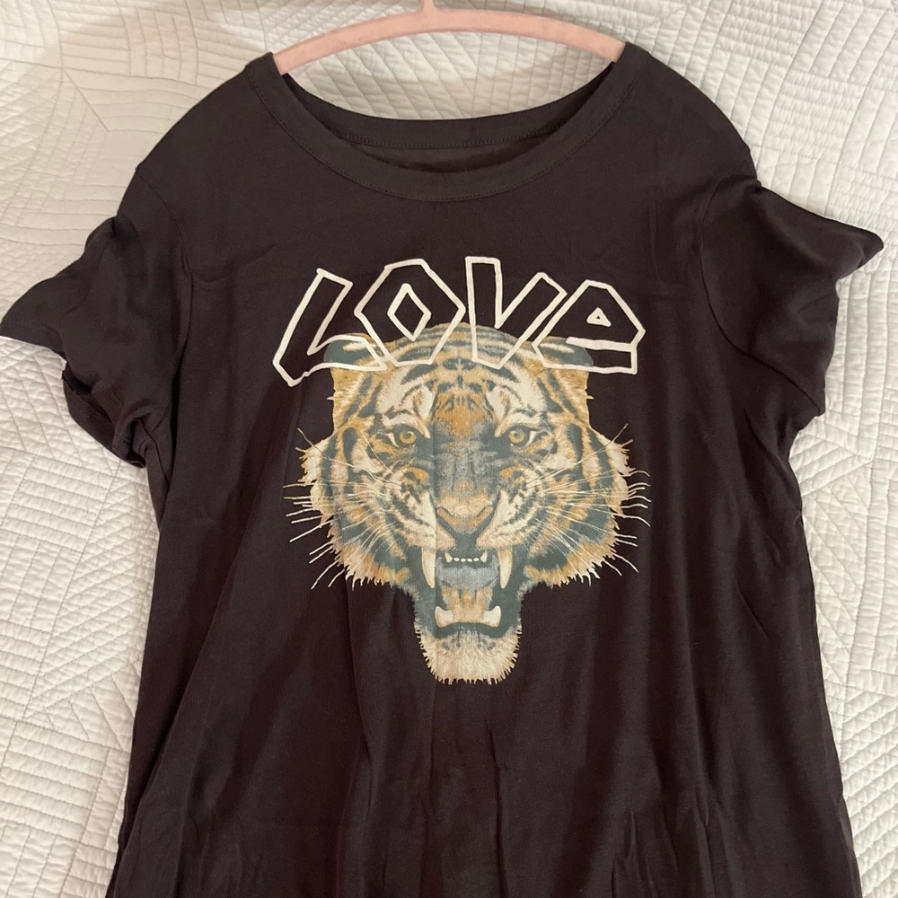 NWOT Chaser Tiger LOVE Top